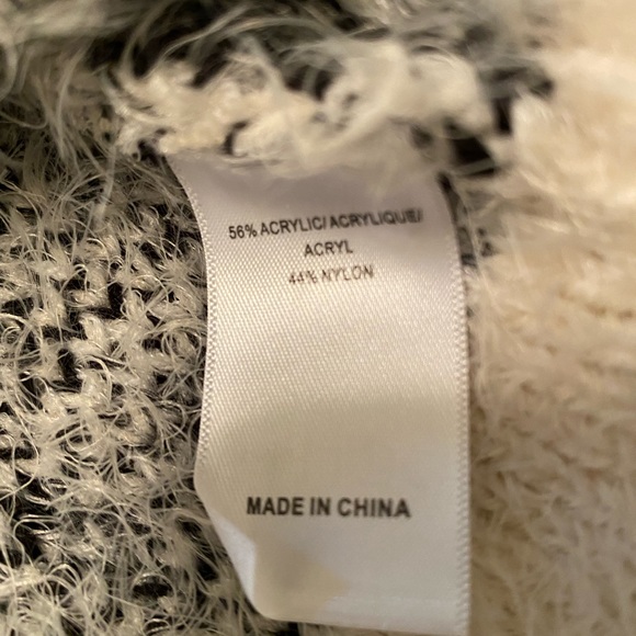 Angora look sweater - Picture 9 of 10